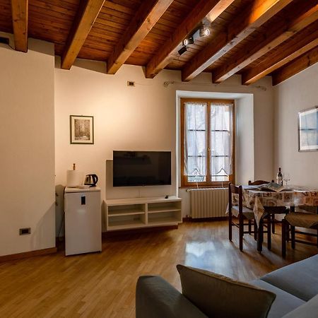 Appartamento Sant'Agostino Тирано Экстерьер фото