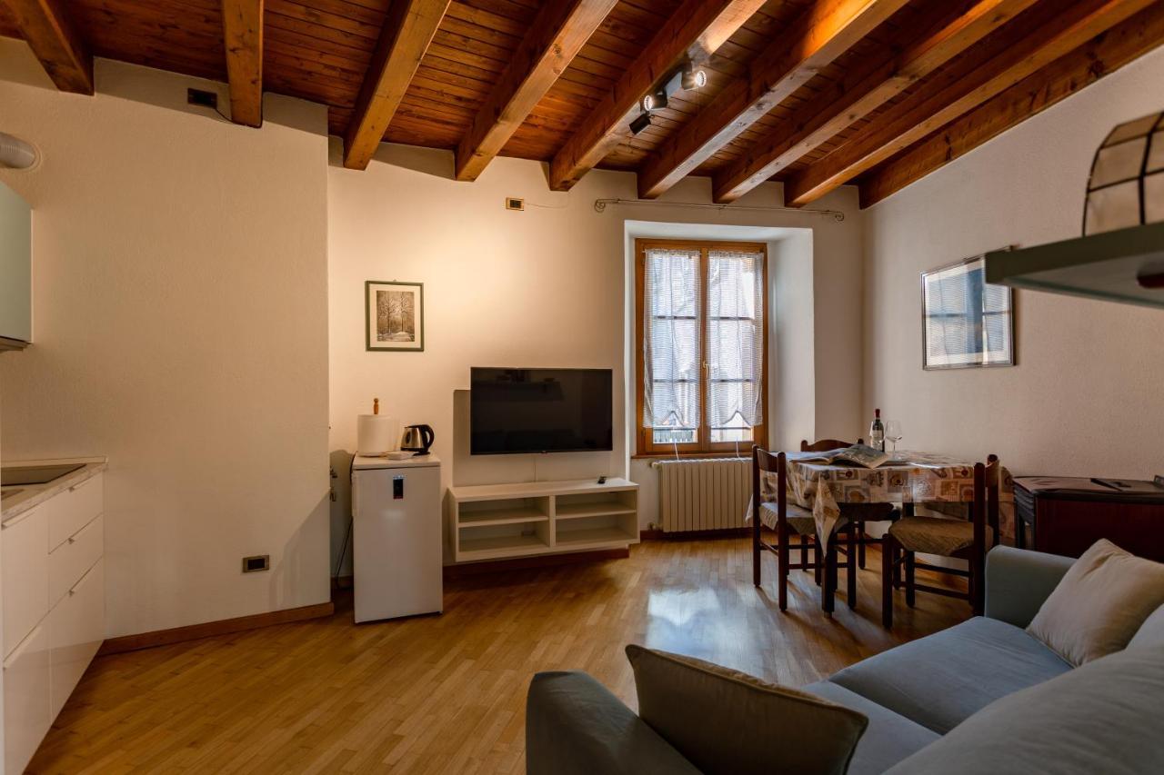 Appartamento Sant'Agostino Тирано Экстерьер фото