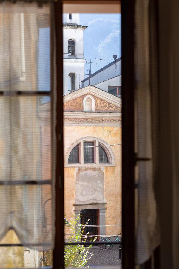 Appartamento Sant'Agostino Тирано Экстерьер фото