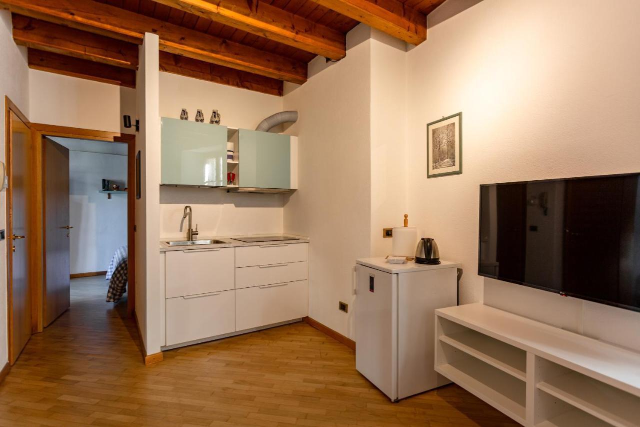 Appartamento Sant'Agostino Тирано Экстерьер фото